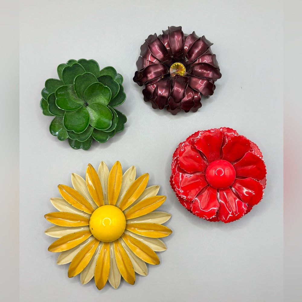 Vintage MCM 60’s Metal Flower Pins Brooches FABULOUS! Green Gold Red Aubergine